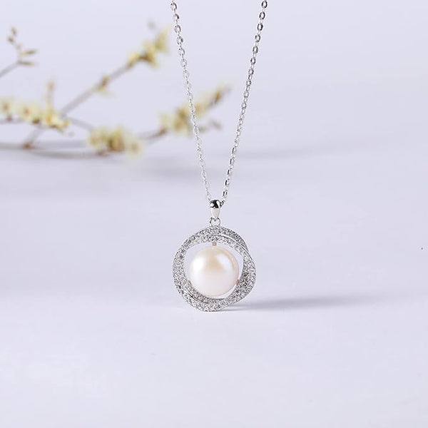 ✨ SIQ Pearl/Curb Chain Pendant – Elegance in Every Detail! ✨